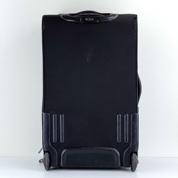 TUMI BLK UPRIGHT ROLLING EXPANDABLE +GARMENT SLEEVE #22034D4-CARRYON - Picture 5 of 16